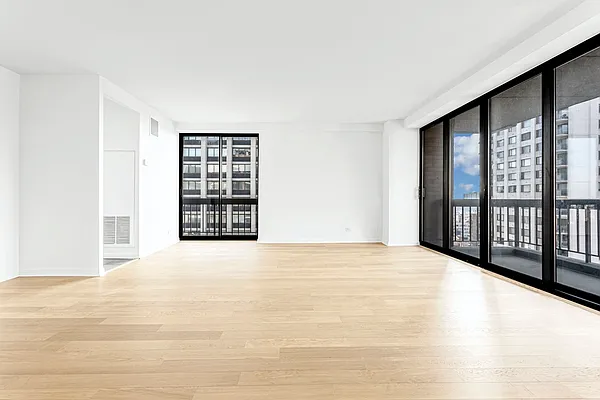 Rented by Olnick Organization | media 16