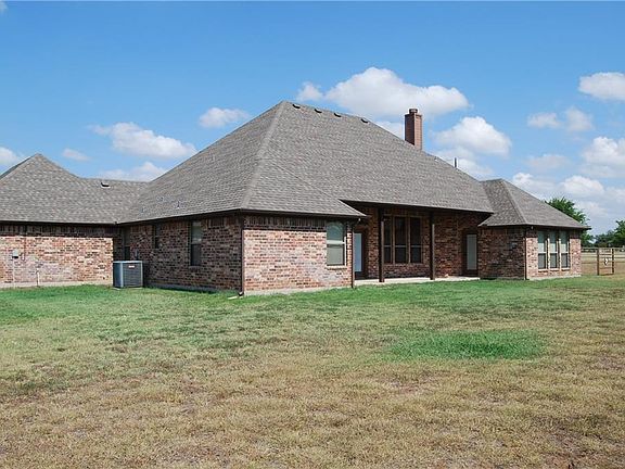 4th image of 18470 Creekview Rd
