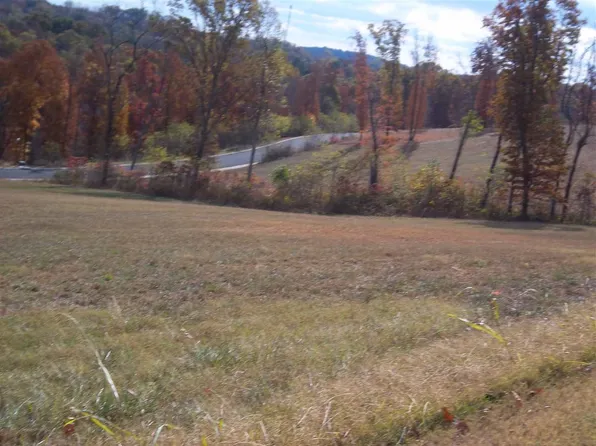 2450 Starboard Crst, Morristown, TN 37814