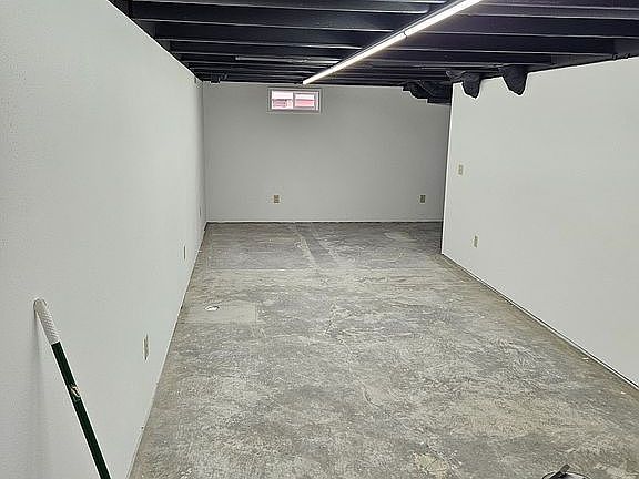 4th image of 602 N Cherry St