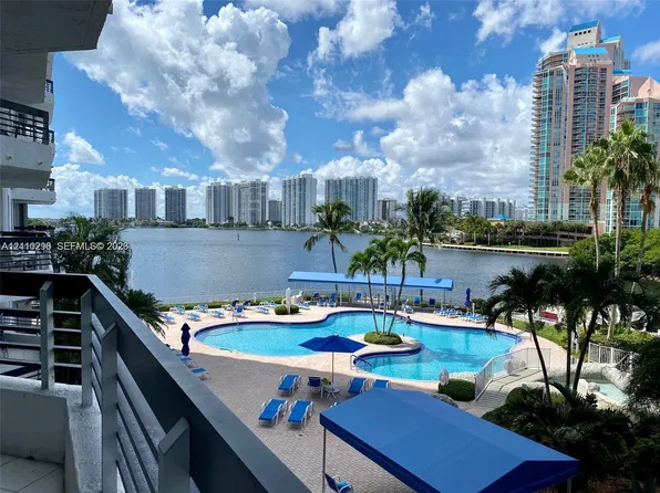 3530 Mystic Pointe Dr APT 303, Aventura, FL 33180