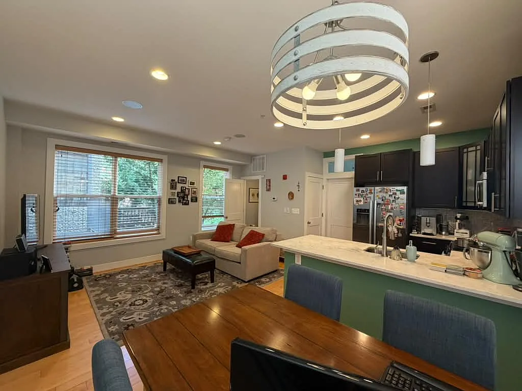 1 bed, 1.5 bath, 600 sqft, $3,099 — Photo 2