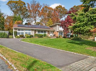 10 Sorgi Court, Plainview, NY 11803