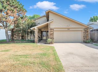 161 E K Pl, Jenks, OK 74037