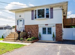 170 Sexton Rd, West Babylon, NY 11704