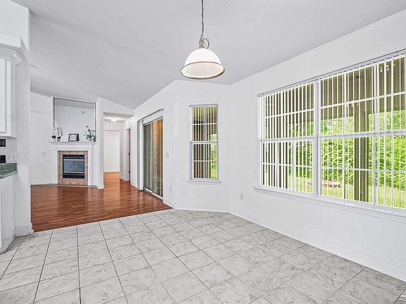 4th image of 4749 Winterdale Dr