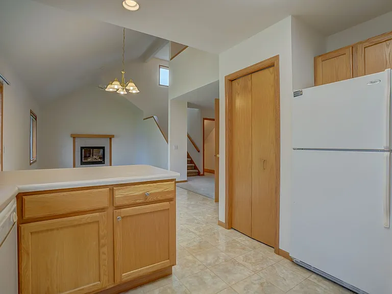 865-867 Harper Dr — Photo 12