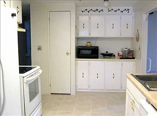 4th image of 2250 Orangewood Cir
