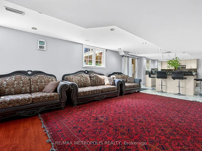 43 Williamson Dr W #BASEMENT — Photo 14