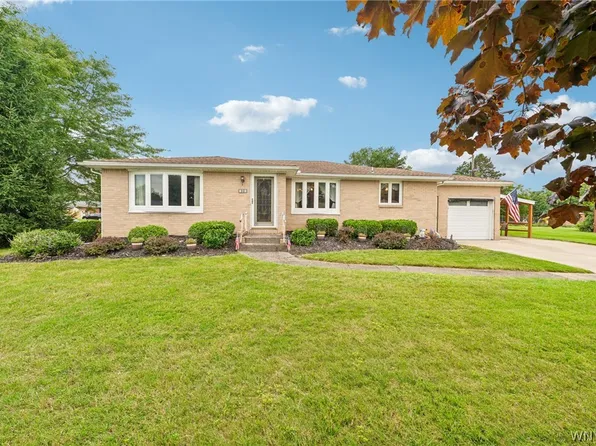 20 Maria Ln, Cheektowaga, NY 14227