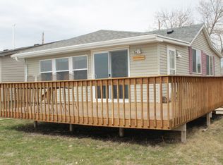 160 N Lake Dr, Lake Poinsett, SD 57223