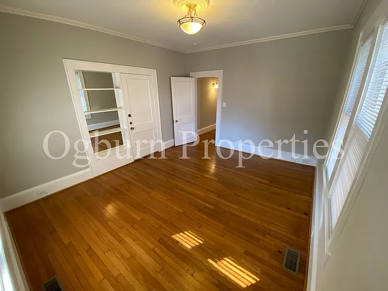 1517 W 1st St — Photo 5