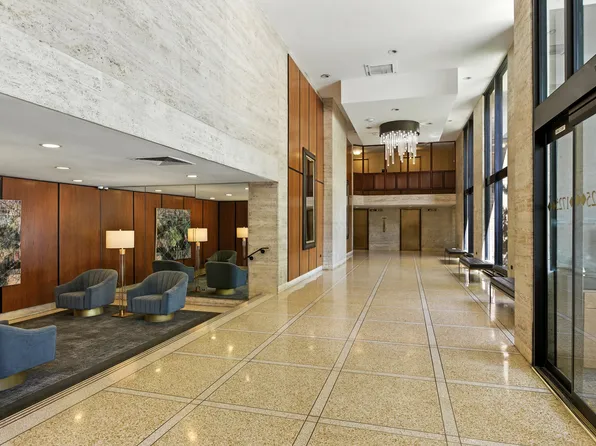 1725 York Avenue image 14 of 15