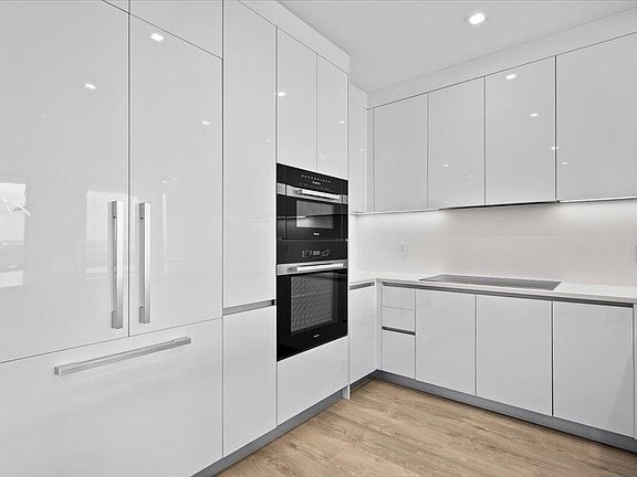 3rd image of 220 Lake Shore Drive #917