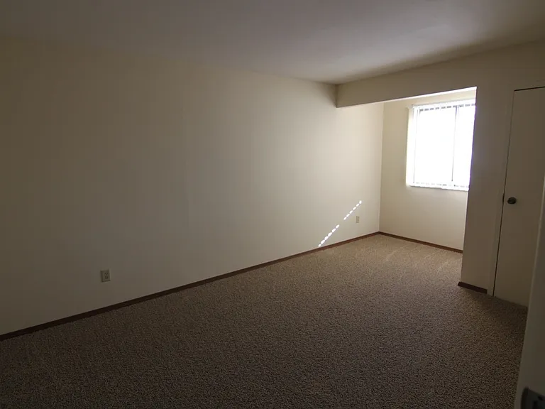Wyndham Place Apartments — Photo 8