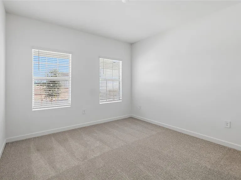 5512 Fiona Ln — Photo 17