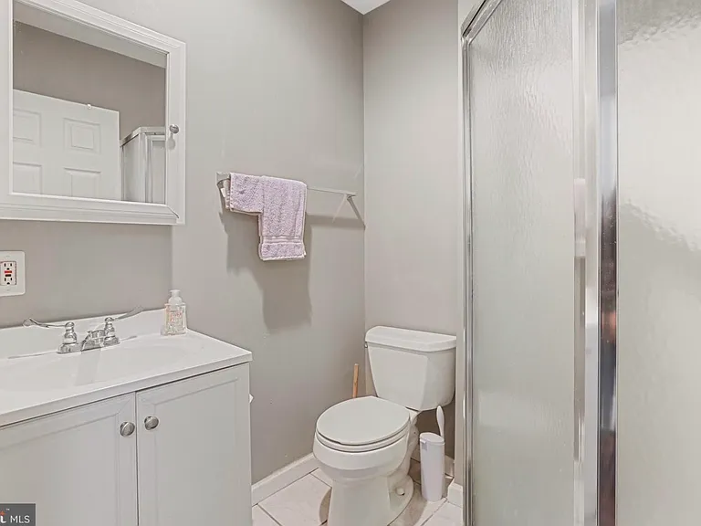 675 E Clement St — Photo 26