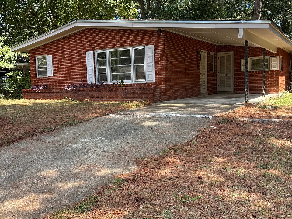 178 E Salem Dr