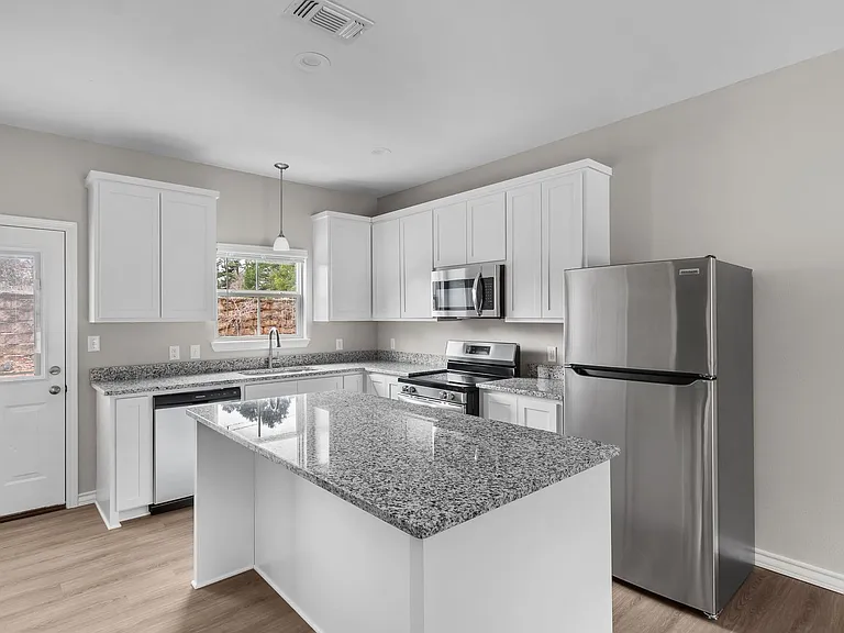 0 Lionel Ave — Photo 24