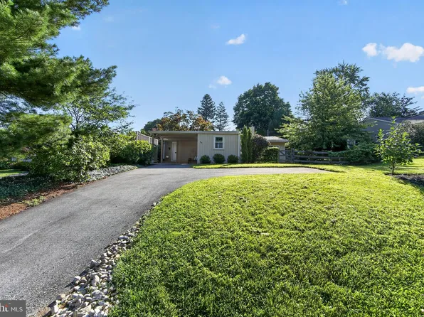 14 W Golf Club Ln, Paoli, PA 19301