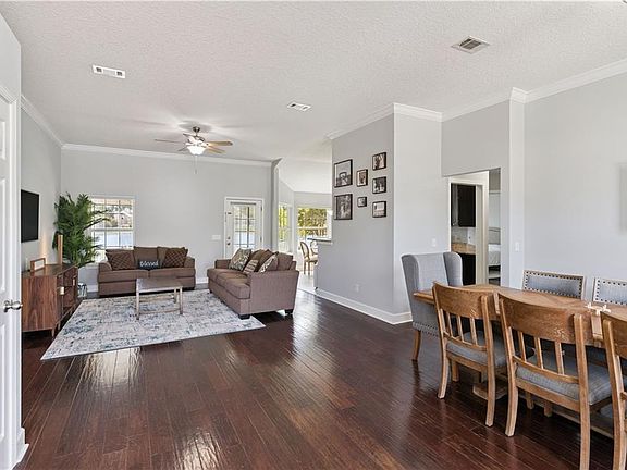 5th image of 265 Daniel Trent Way
