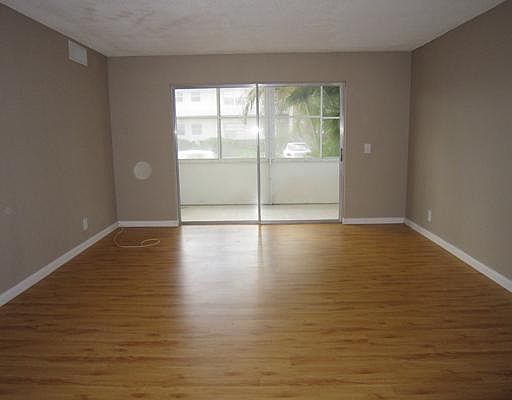 4th image of 12026 S GREENWAY Circle #106