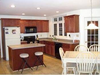 2nd image of 7 Lori Ln
