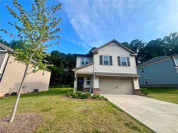 2nd image of 683 Evergreen Rd