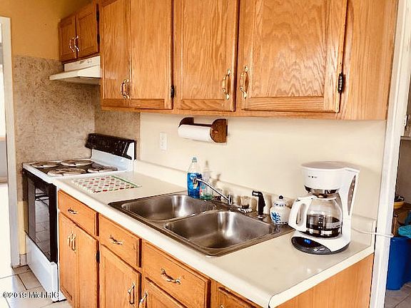 5th image of 2126 Collingwood Ave SW