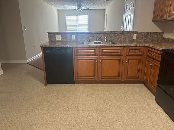 3rd image of 282 Foxworth Dr APT D