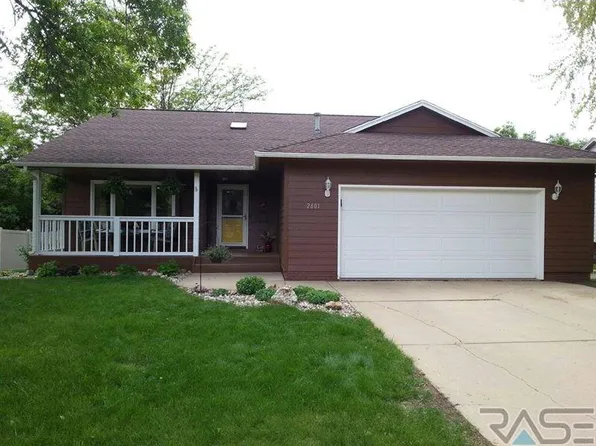 2601 S Pepper Ridge Ave, Sioux Falls, SD 57103