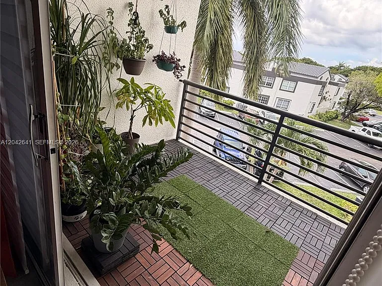 9731 Fontainebleau Blvd #F314 — Photo 12