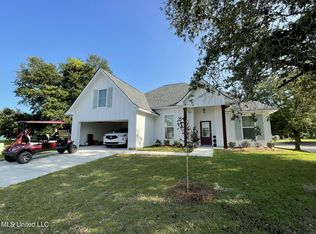 409 Thomas Shields Blvd, Bay Saint Louis, MS 39520