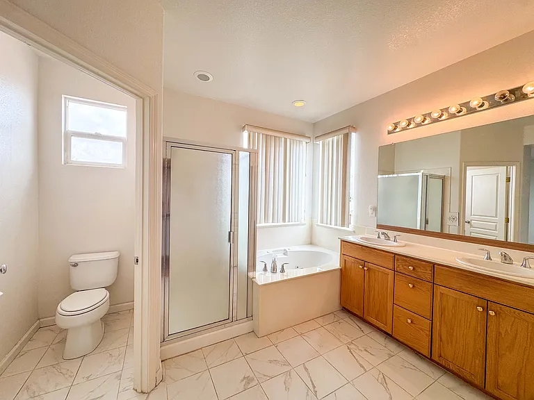 1806 Daniels St — Photo 14