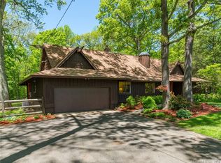 344 Burrows Hill Rd, Amston, CT 06231