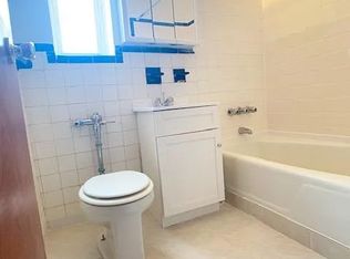 241 Bay 38th St #3, Brooklyn, NY 11214