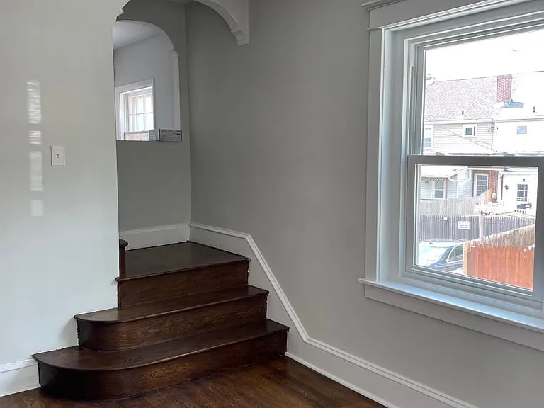 306 W Freedley St — Photo 14