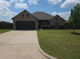 316 W Alene Dr, Mabank, TX 75147