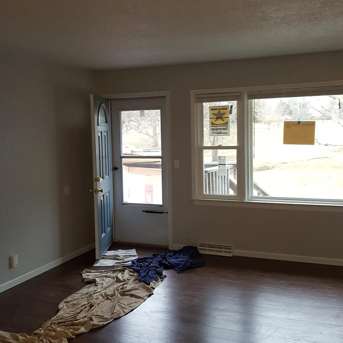 3 bed, 960 sqft, $1,200 — Photo 2