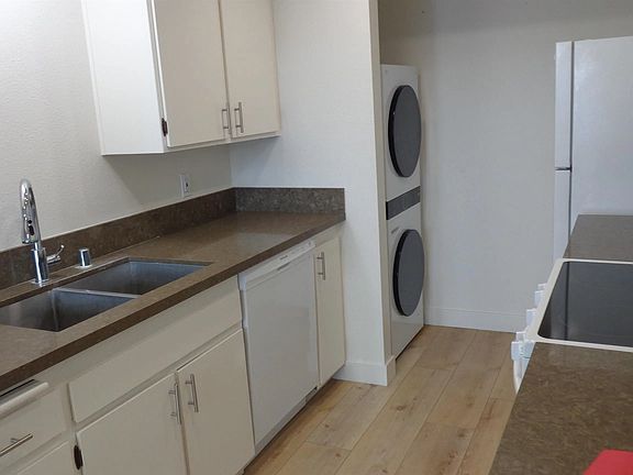 2nd image of 7890 Hummingbird Ln