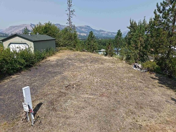 5th image of 180 Chief Looking Glass Ln