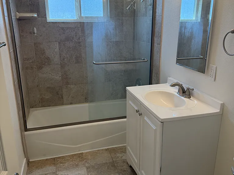 Spondee Apartments — Photo 8