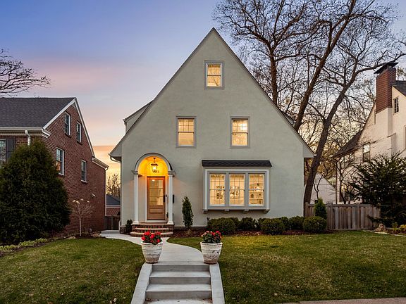 2nd image of 2259 Princeton Ave