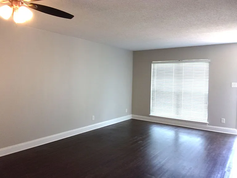 408 Ebenezer Ave — Photo 18