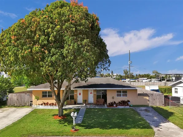 4711-4715 SW 43rd Ter, Fort Lauderdale, FL 33314