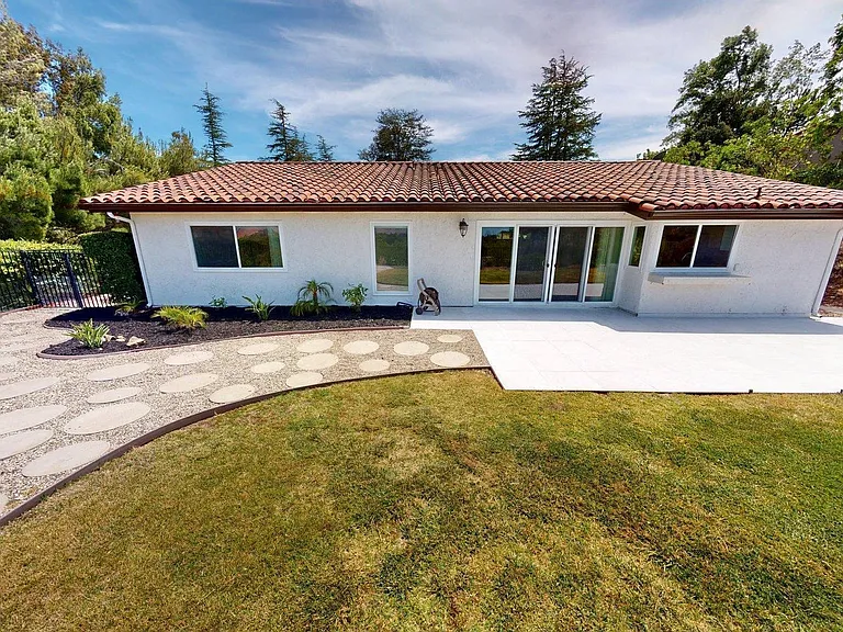 2080 Channelford Rd — Photo 31