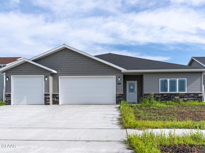 3332 45th Ave S, Grand Forks, ND, 58201