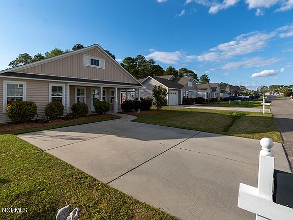 2nd image of 4222 Cherry Laurel Drive SE
