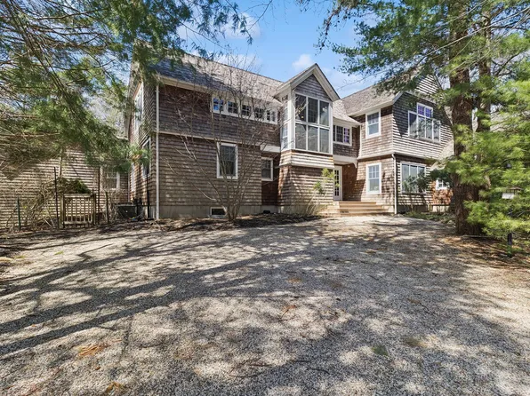 11 Owls Nest Ln, East Hampton, NY 11937