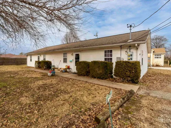 702 N Granite St, Marion, IL 62959